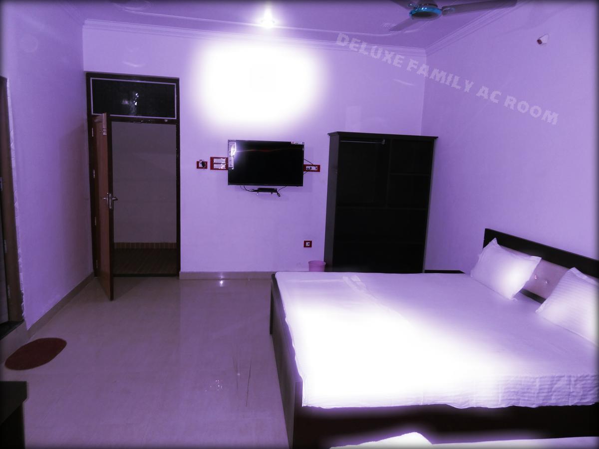 Chhatarpur The Royal Hotel المظهر الخارجي الصورة